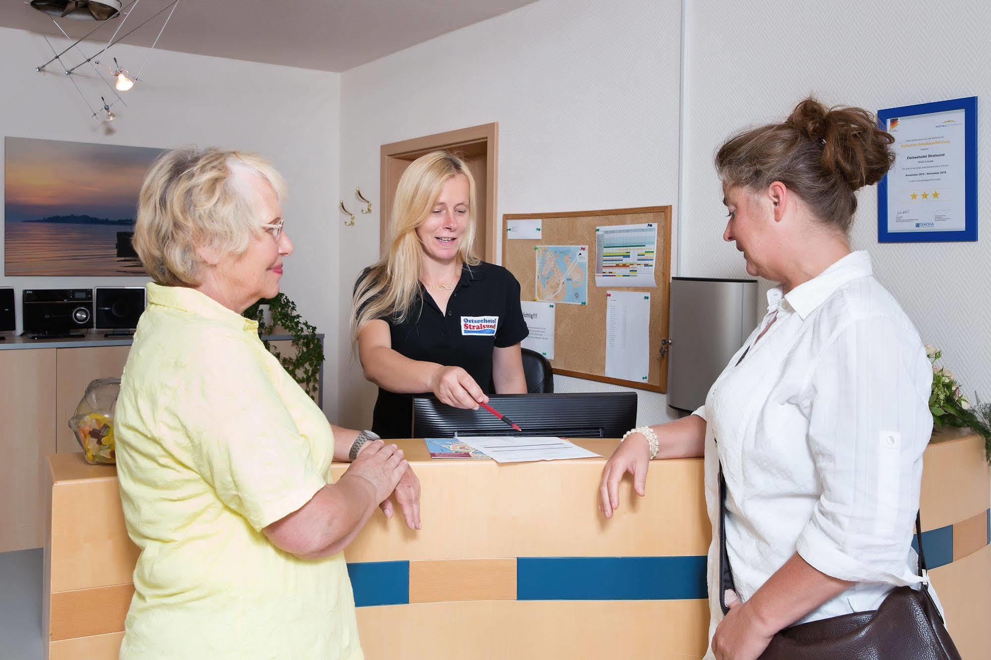 Motel Stralsund Eksteriør bilde