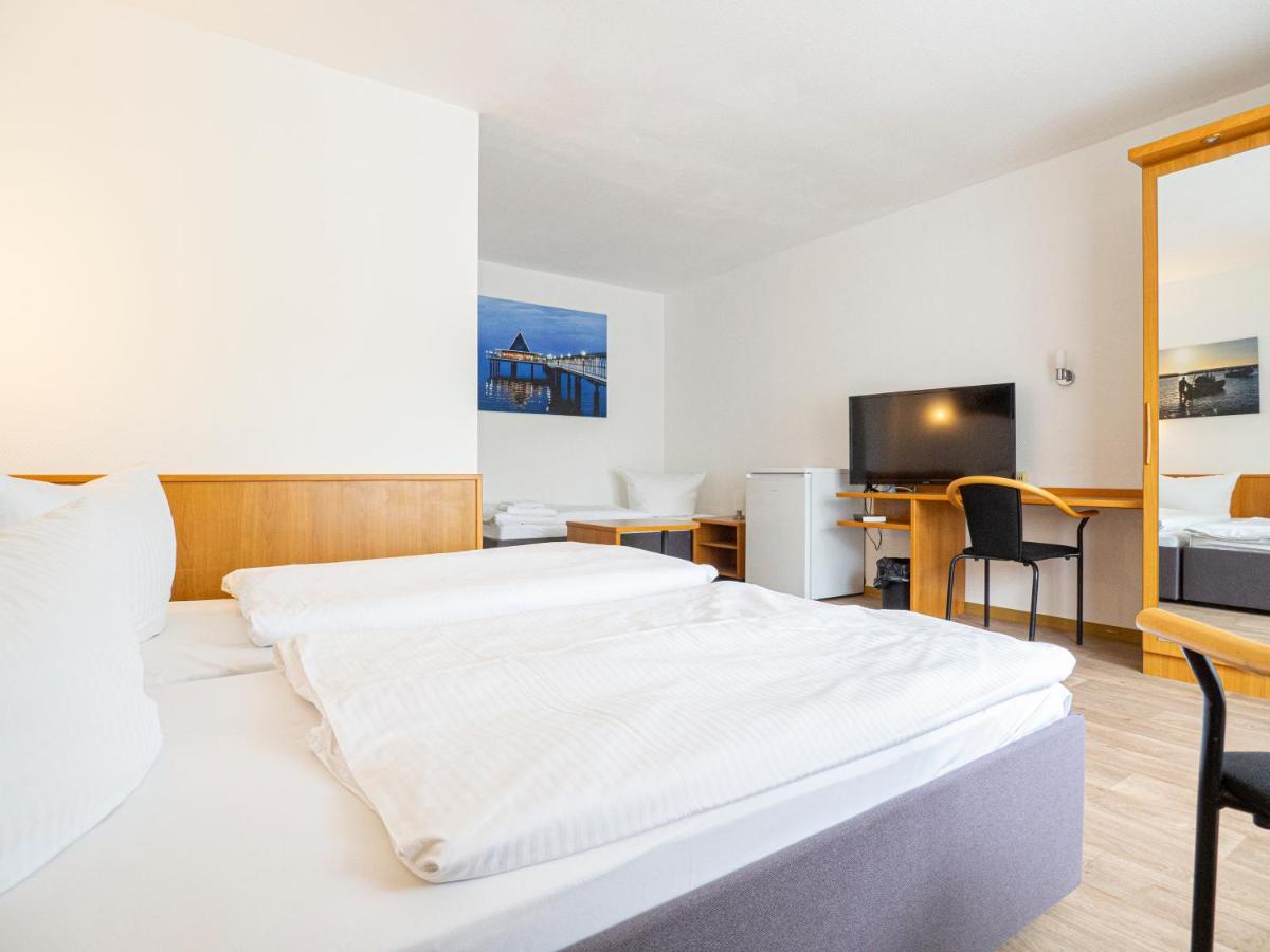 Motel Stralsund Eksteriør bilde