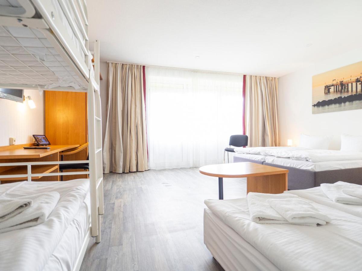 Motel Stralsund Eksteriør bilde